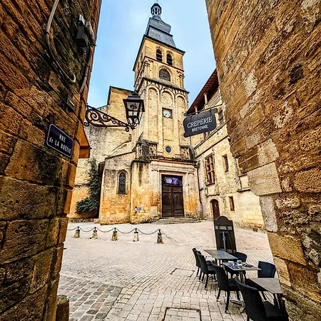 Apartment Centrally Located With Medieval Town Views Sarlat-la-Caneda