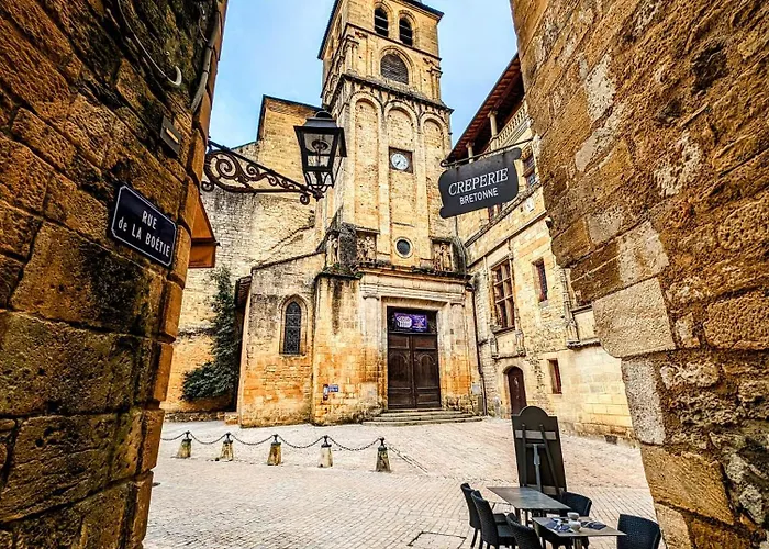 شقة Centrally Located With Medieval Town Views سارلا لا كانيدا